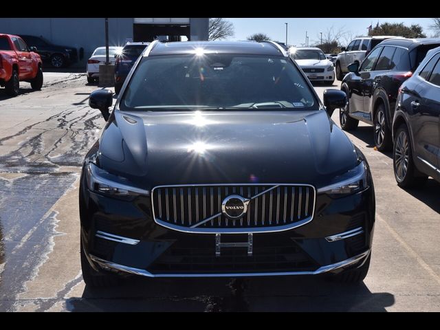 2023 Volvo XC60 Ultimate Bright Theme