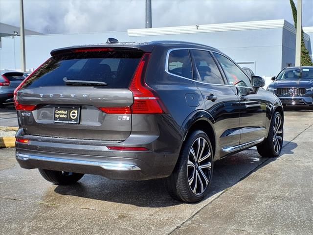 2023 Volvo XC60 Ultimate Bright Theme