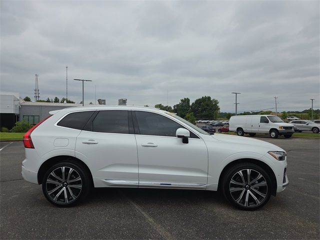 2023 Volvo XC60 Ultimate Bright Theme