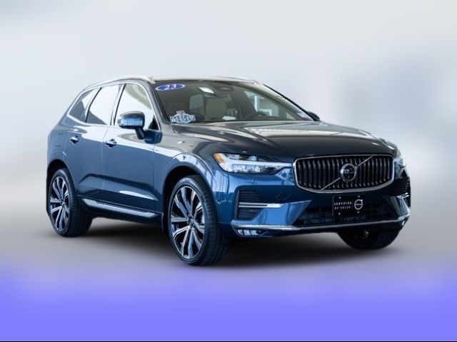 2023 Volvo XC60 Ultimate Bright Theme