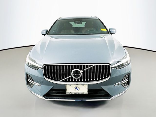2023 Volvo XC60 Ultimate Bright Theme