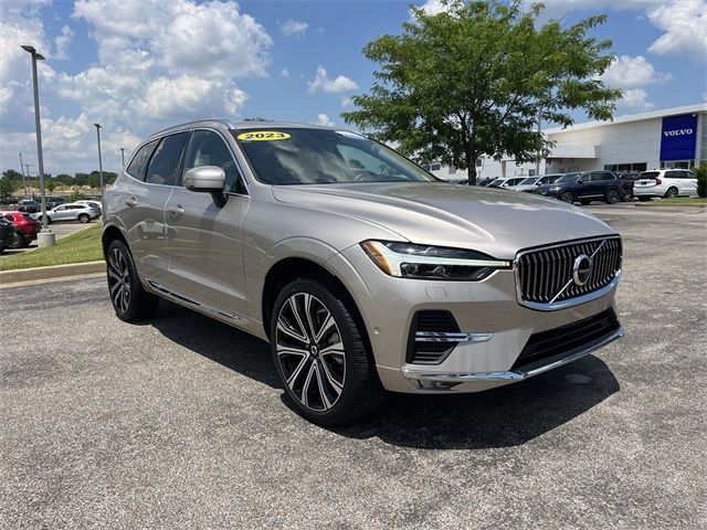 2023 Volvo XC60 Ultimate Bright Theme
