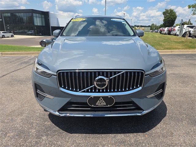 2023 Volvo XC60 Ultimate Bright Theme