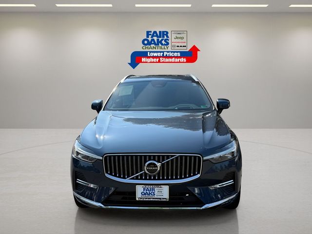 2023 Volvo XC60 Ultimate Bright Theme