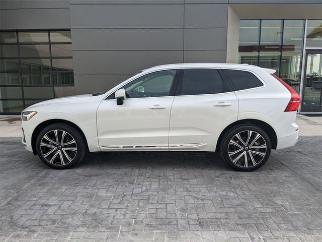 2023 Volvo XC60 Ultimate Bright Theme