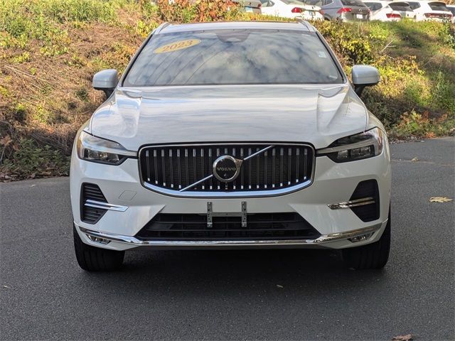 2023 Volvo XC60 Ultimate Bright Theme