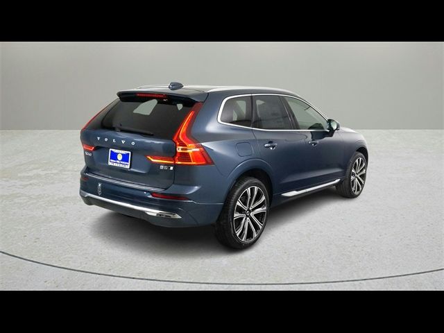 2023 Volvo XC60 Ultimate Bright Theme