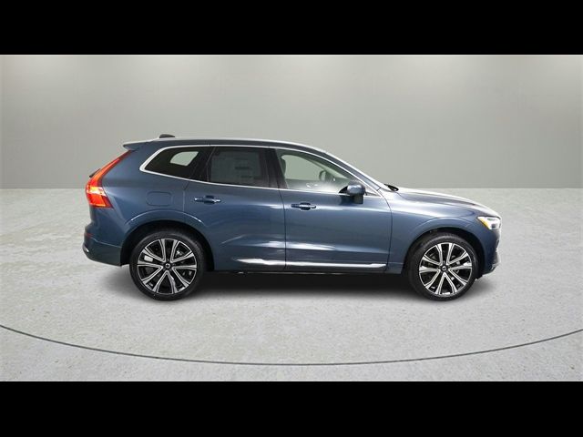 2023 Volvo XC60 Ultimate Bright Theme