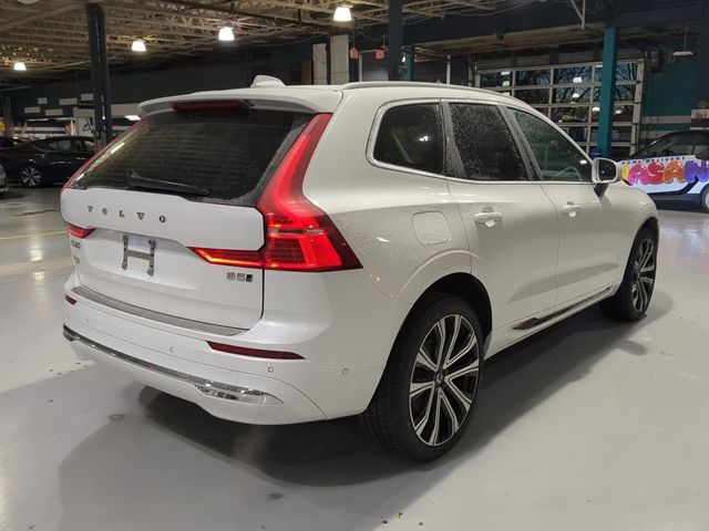 2023 Volvo XC60 Ultimate Bright Theme