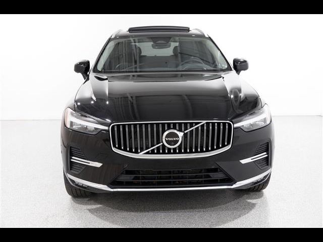 2023 Volvo XC60 Ultimate Bright Theme