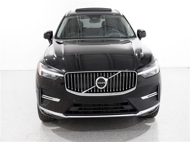 2023 Volvo XC60 Ultimate Bright Theme