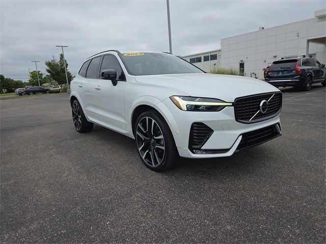 2023 Volvo XC60 Ultimate Dark Theme