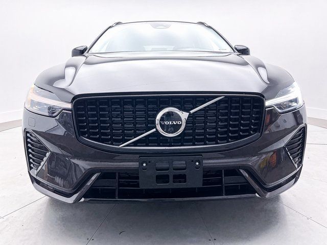 2023 Volvo XC60 Ultimate Dark Theme