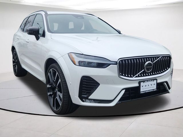 2023 Volvo XC60 Ultimate Dark Theme