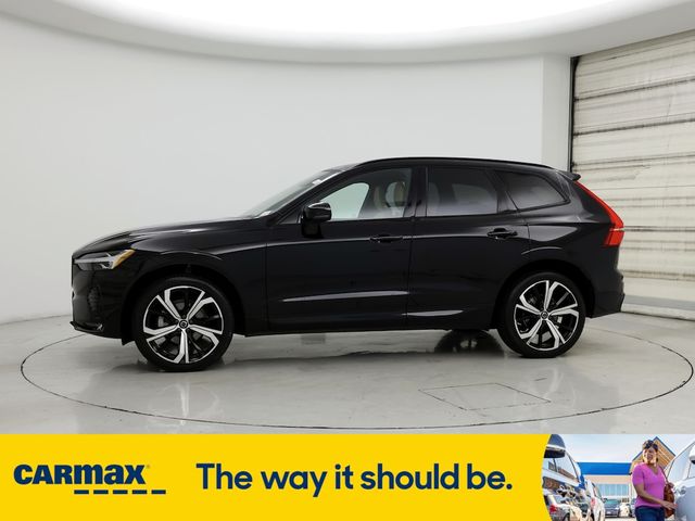 2023 Volvo XC60 Ultimate Dark Theme