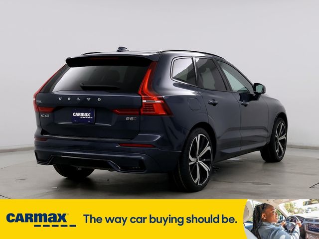 2023 Volvo XC60 Ultimate Dark Theme