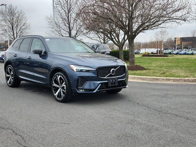 2023 Volvo XC60 Ultimate Dark Theme