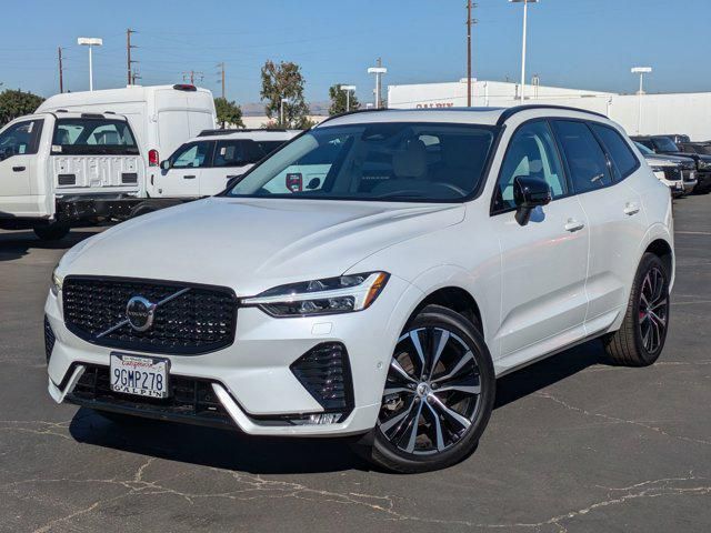 2023 Volvo XC60 Ultimate Dark Theme