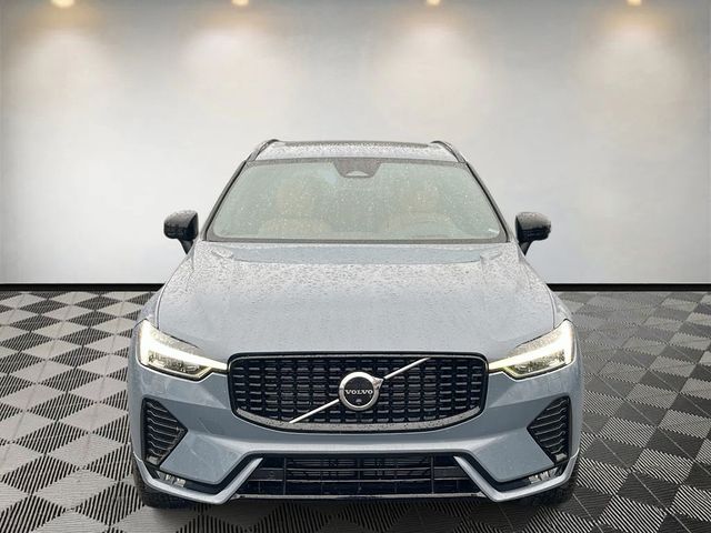 2023 Volvo XC60 Ultimate Dark Theme