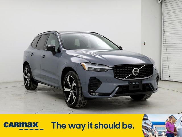 2023 Volvo XC60 Ultimate Dark Theme