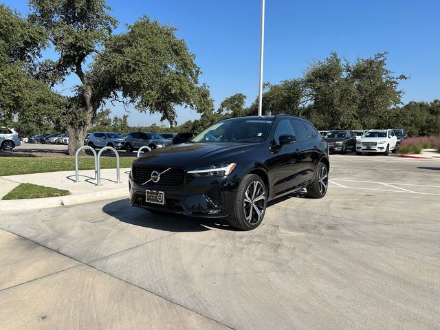 2023 Volvo XC60 Ultimate Dark Theme