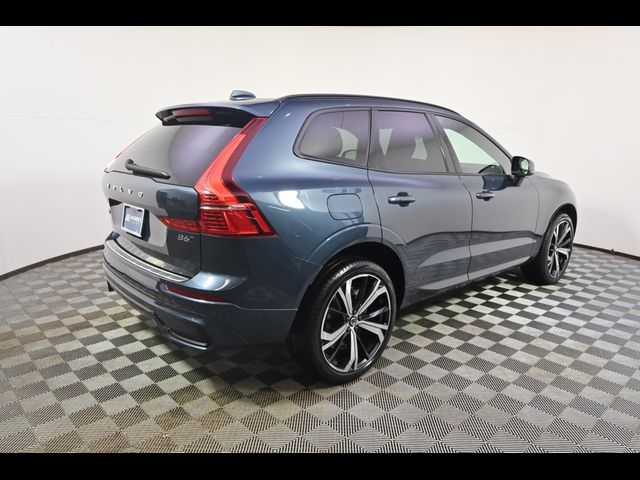 2023 Volvo XC60 Ultimate Dark Theme