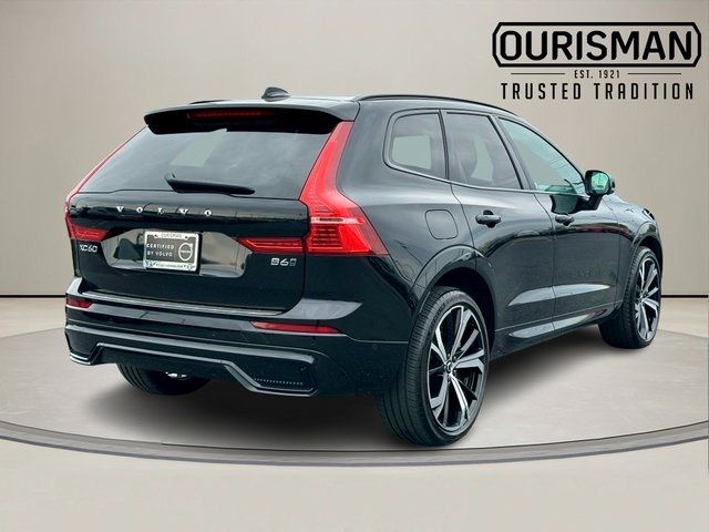 2023 Volvo XC60 Ultimate Dark Theme