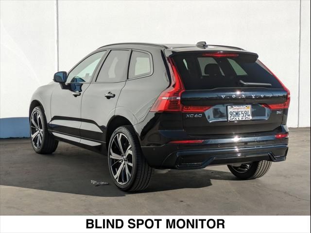 2023 Volvo XC60 Ultimate Dark Theme