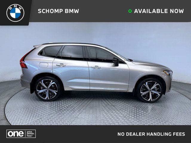 2023 Volvo XC60 Ultimate Dark Theme