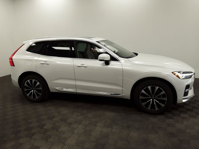 2023 Volvo XC60 Plus Bright Theme