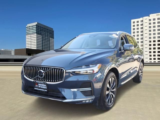 2023 Volvo XC60 Plus Bright Theme