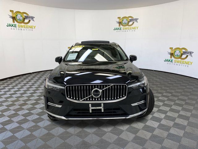 2023 Volvo XC60 Plus Bright Theme