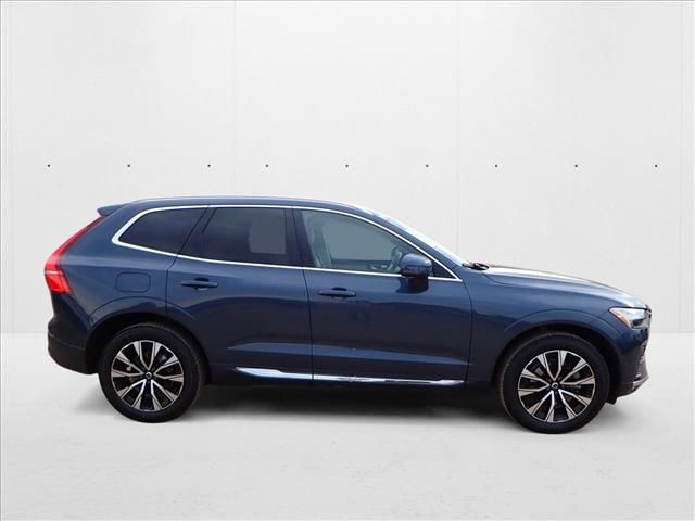 2023 Volvo XC60 Plus Bright Theme