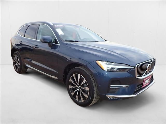 2023 Volvo XC60 Plus Bright Theme