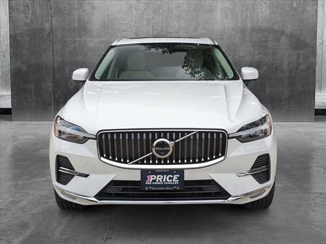 2023 Volvo XC60 Plus Bright Theme