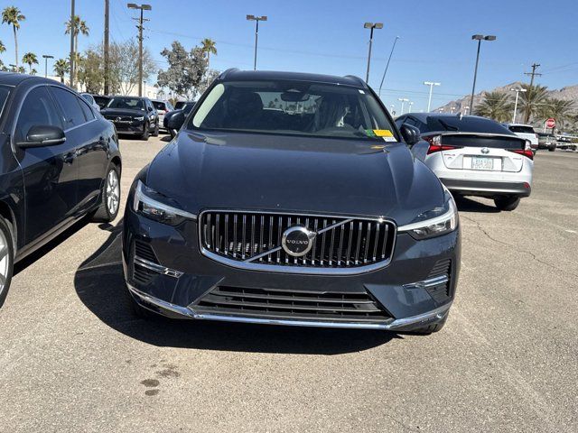 2023 Volvo XC60 Plus Bright Theme