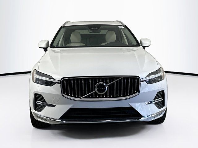 2023 Volvo XC60 Plus Bright Theme
