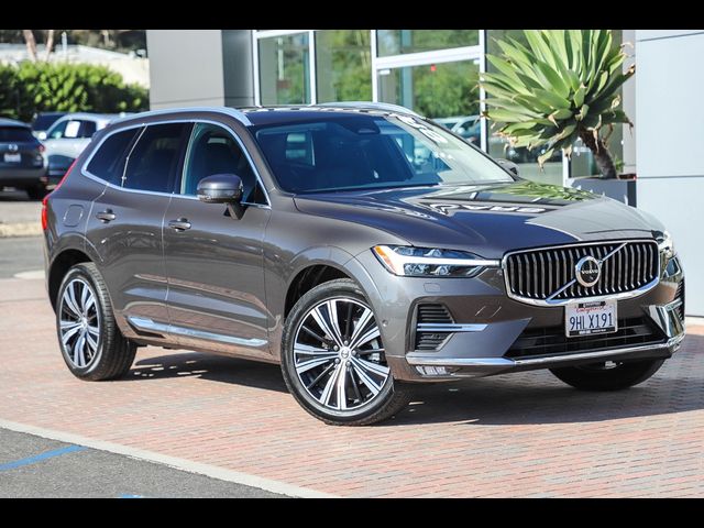 2023 Volvo XC60 Plus Bright Theme