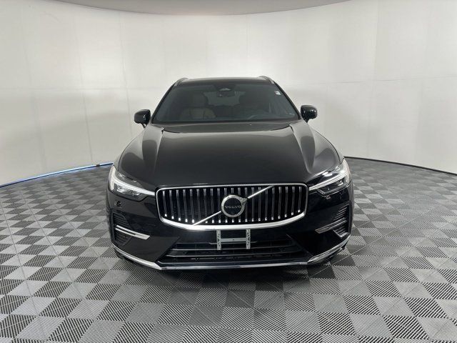 2023 Volvo XC60 Plus Bright Theme