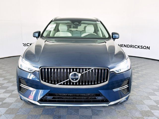2023 Volvo XC60 Plus Bright Theme