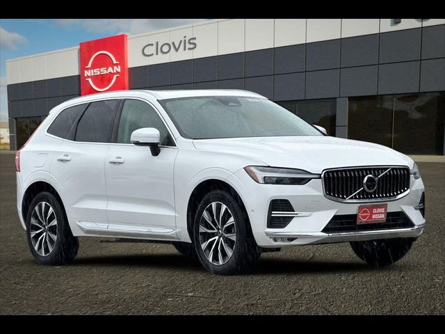 2023 Volvo XC60 Plus Bright Theme