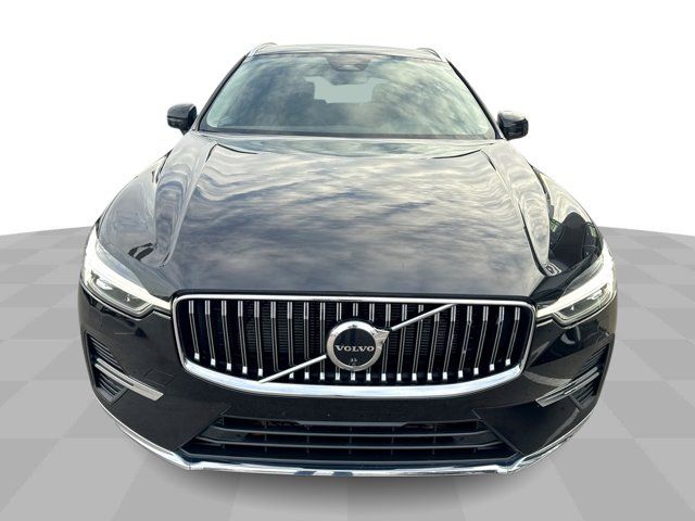 2023 Volvo XC60 Plus Bright Theme