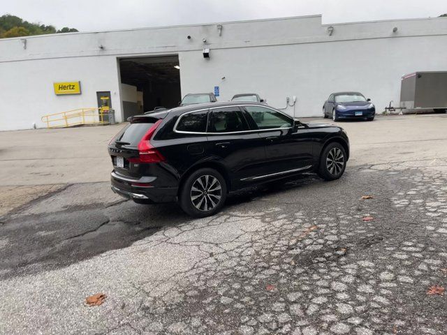 2023 Volvo XC60 Plus Bright Theme