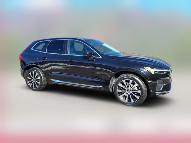 2023 Volvo XC60 Plus Bright Theme