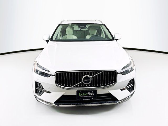 2023 Volvo XC60 Plus Bright Theme