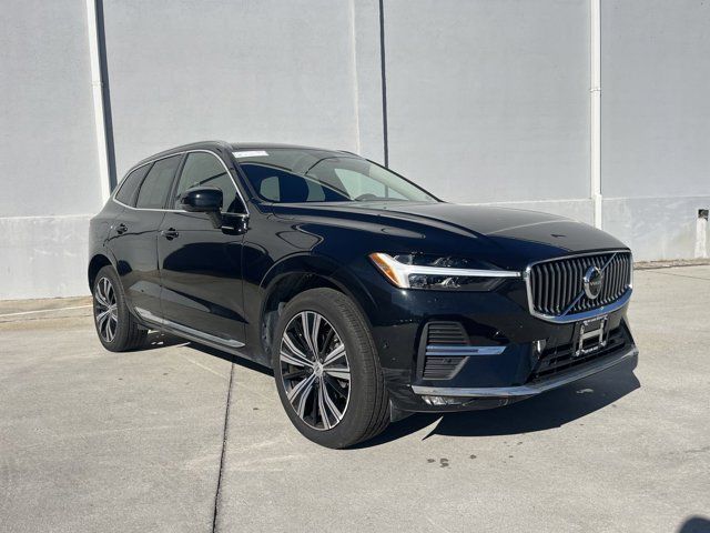 2023 Volvo XC60 Plus Bright Theme