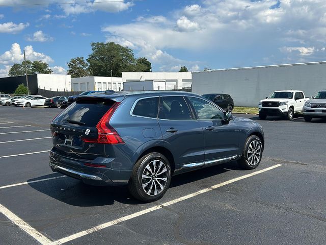 2023 Volvo XC60 Plus Bright Theme