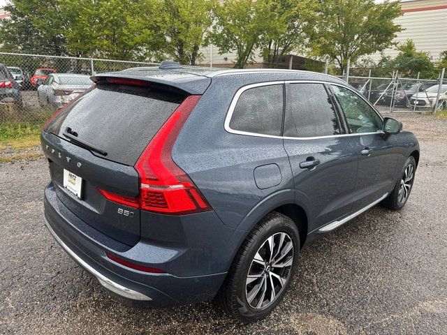 2023 Volvo XC60 Plus Bright Theme