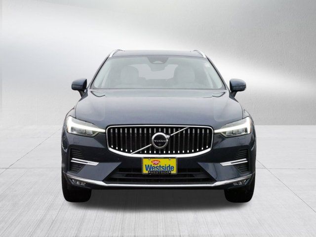 2023 Volvo XC60 Plus Bright Theme