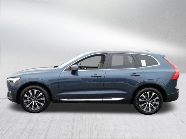 2023 Volvo XC60 Plus Bright Theme